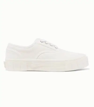 Giày sneaker đơn giản