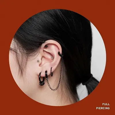 Xỏ khuyên tại tất cả các vị trí trên tai (Full Piercing)