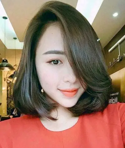 Tóc ngắn mái thưa dài