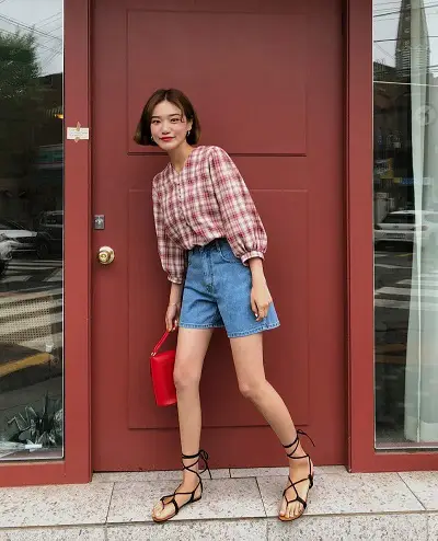 Áo kẻ + Quần short jeans